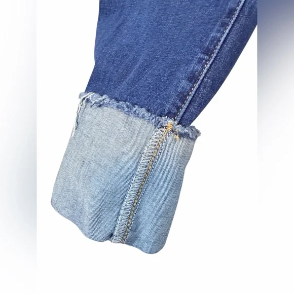 St. John’s Bay Women’s Straight Leg Long Capri Jeans in Denim Blue Size 16 - Picture 6 of 6